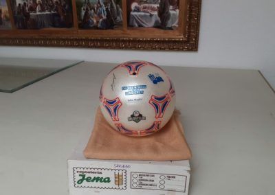 Donación de balones de fútbol
