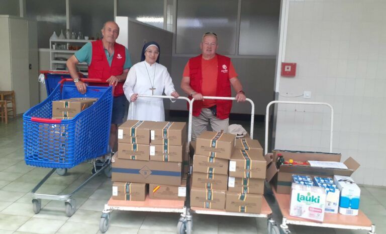 Reparto de alimentos mes de agosto