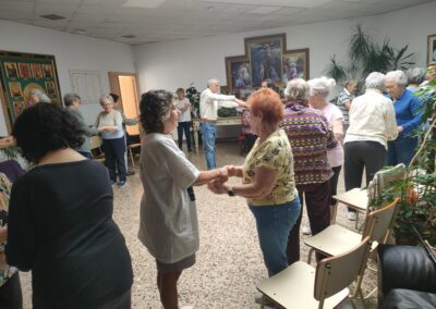 Nueva sesión de gimnasia con nuestros mayores