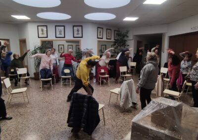 Nueva sesión de gimnasia con nuestros mayores