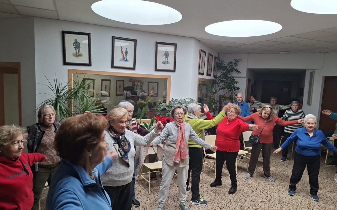 Nueva sesión de gimnasia con nuestros mayores