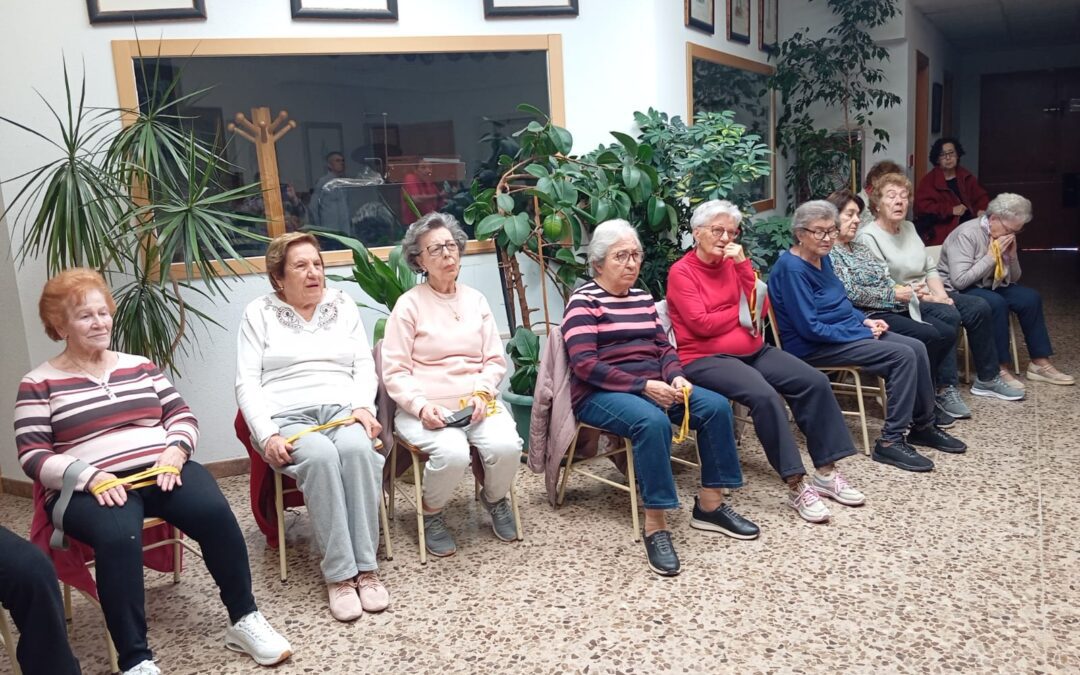 Nueva Sesión de Gimnasia Semanal con el Grupo de Mayores