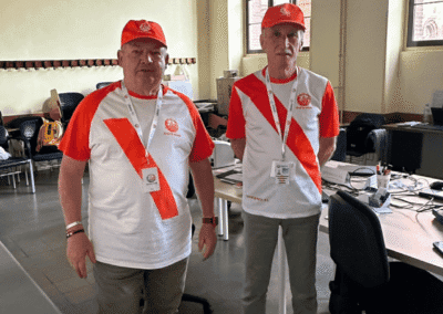 VOLUNTARIOS CON EL PAPA LEON XIV